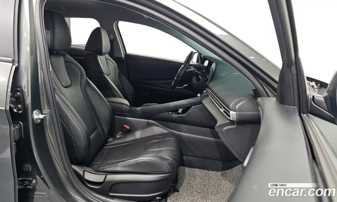 Hyundai Avante 2023 1.6 автомат (гидро), фото 15