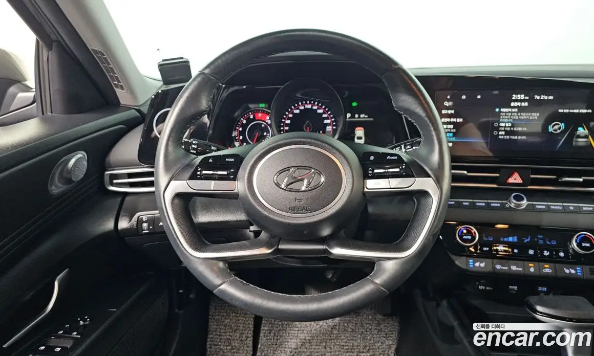 Hyundai Avante 2023 1.6 автомат (гидро), фото 18