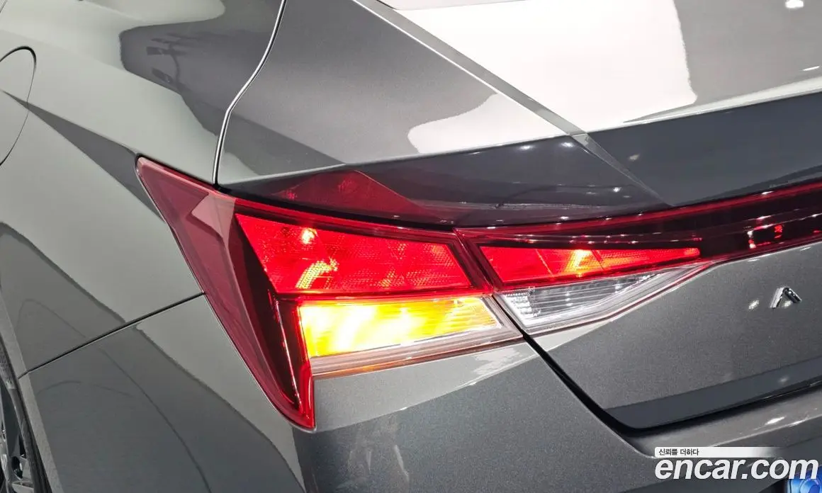 Hyundai Avante 2023 1.6 автомат (гидро), фото 8