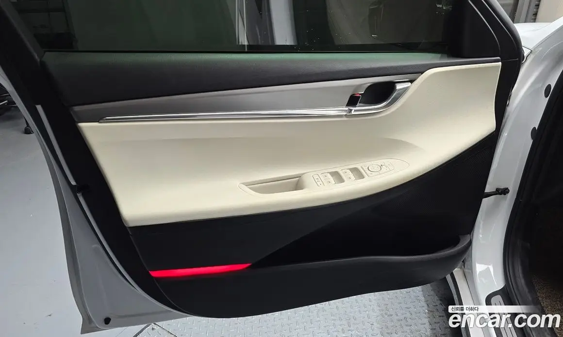 Hyundai Grandeur 2022 3.3 автомат (гидро), фото 14