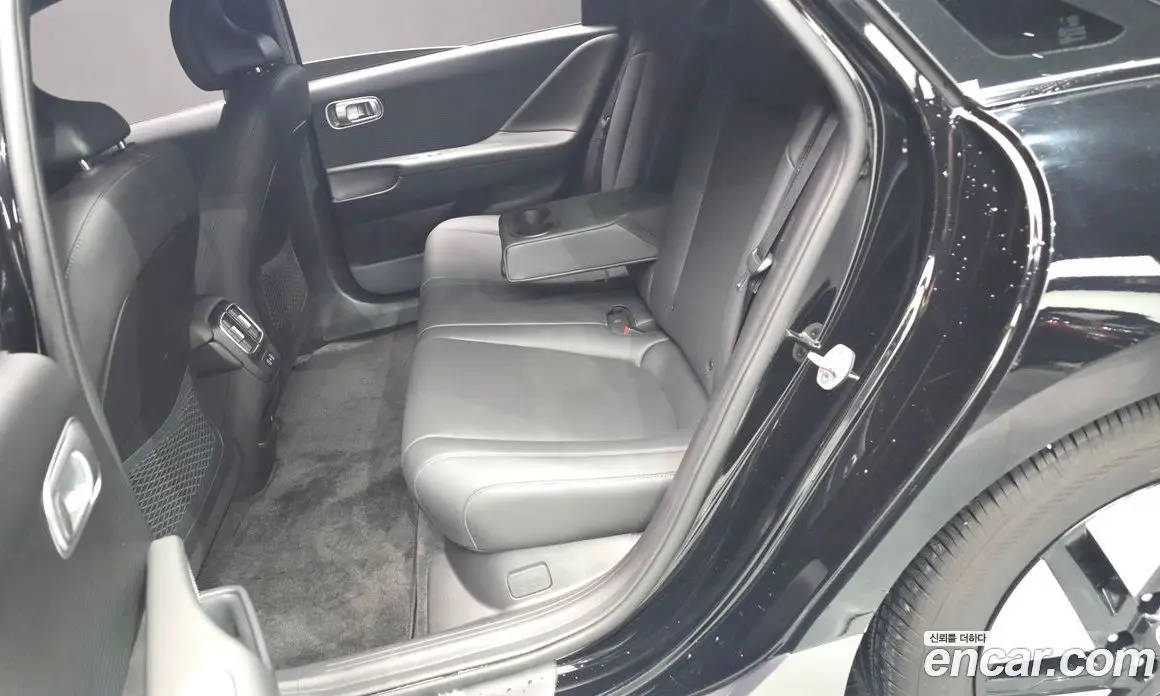 Hyundai Ioniq 6 2022 0.1 автомат (гидро), фото 18