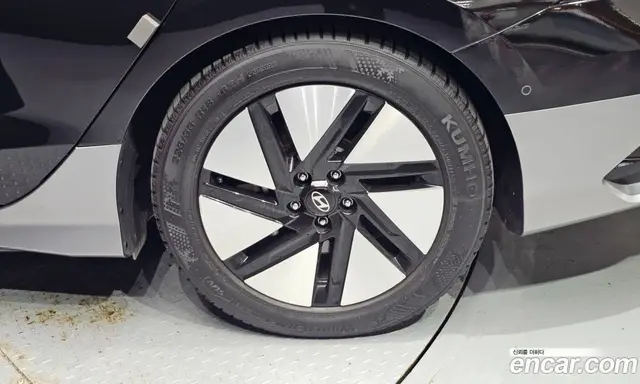 Hyundai Ioniq 6 2023 0.1 автомат (гидро), миниатюра 7