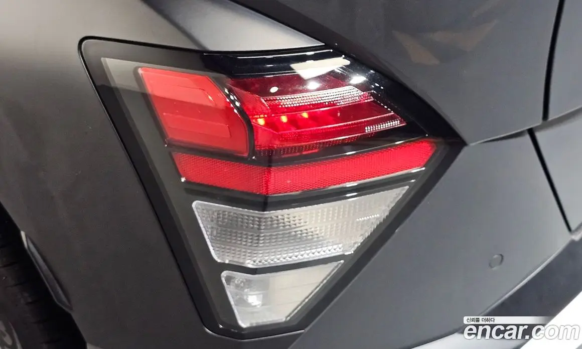 Hyundai Kona 2024 1.6 автомат (гидро), фото 9
