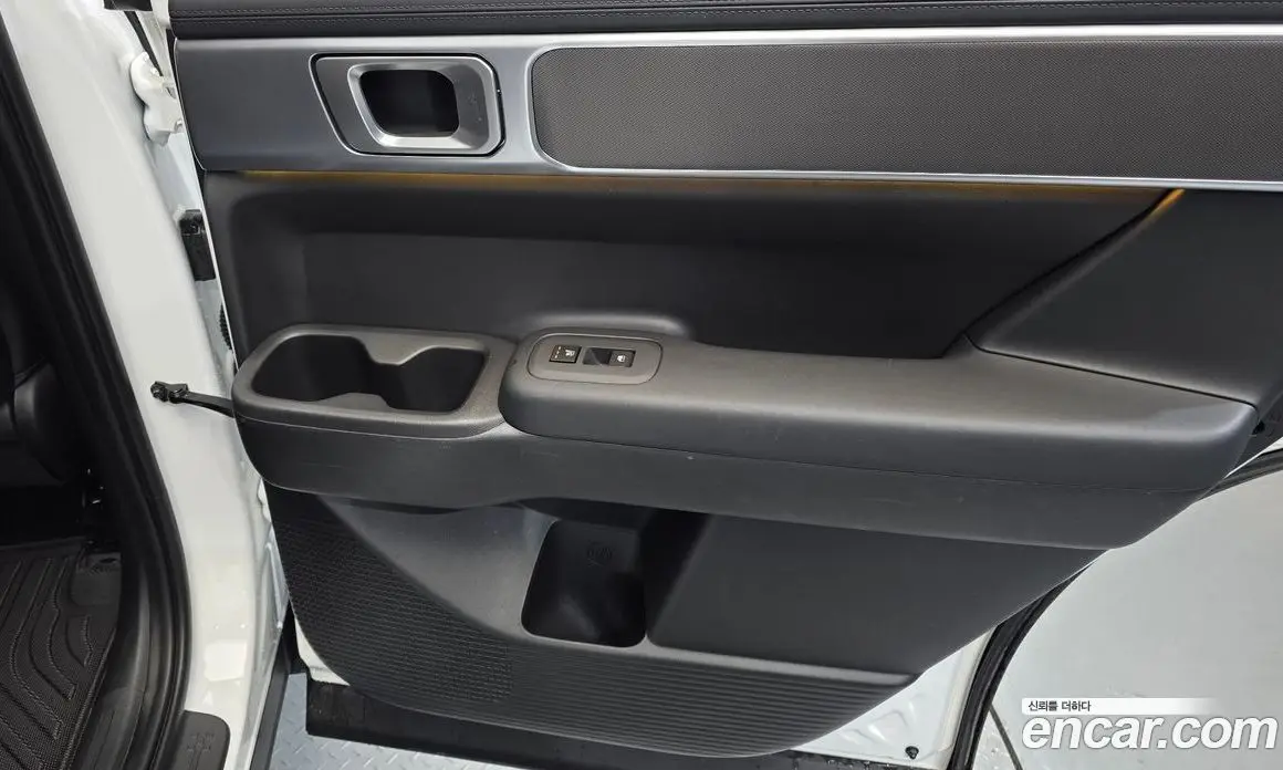 Hyundai Santa Fe 2023 1.6 автомат (гидро), фото 15