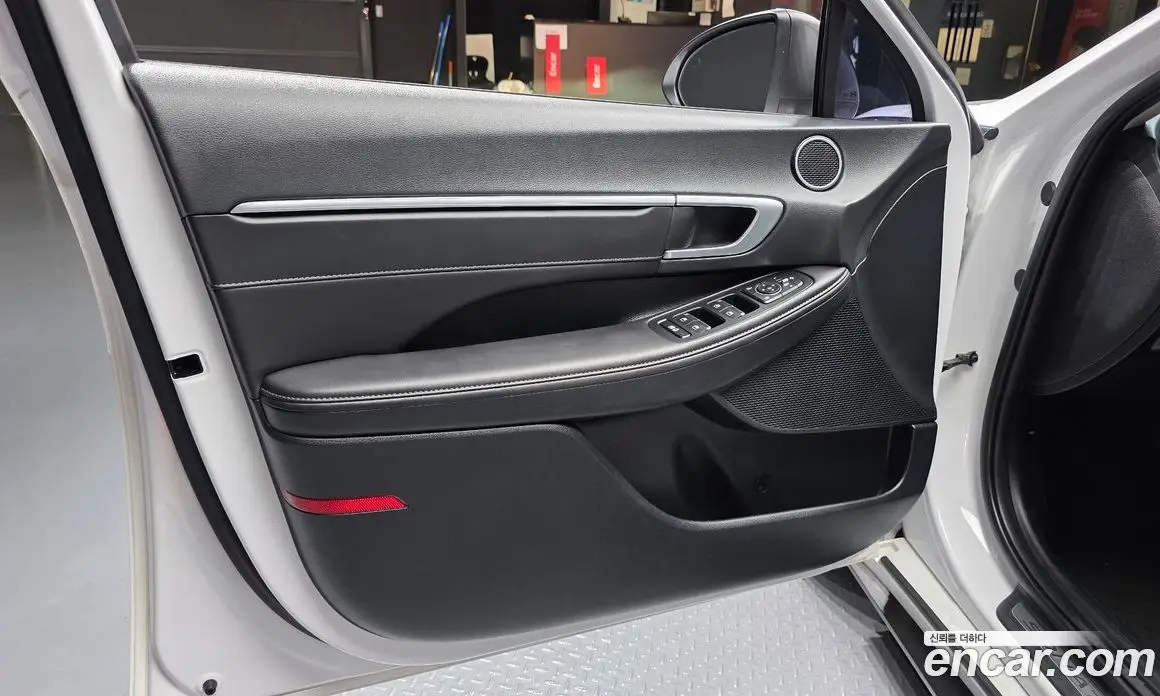 Hyundai Sonata 2023 2.0 автомат (гидро), фото 14