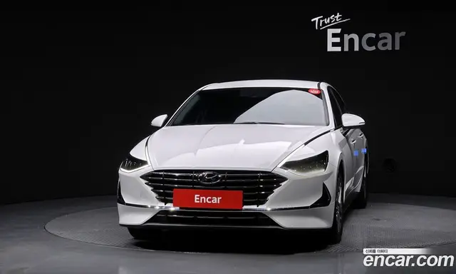 Hyundai Sonata 2023 2.0 автомат (гидро), миниатюра 3