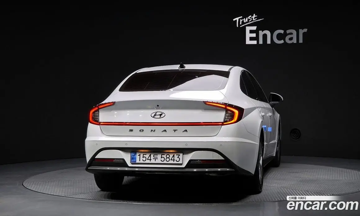 Hyundai Sonata 2023 2.0 автомат (гидро), фото 4