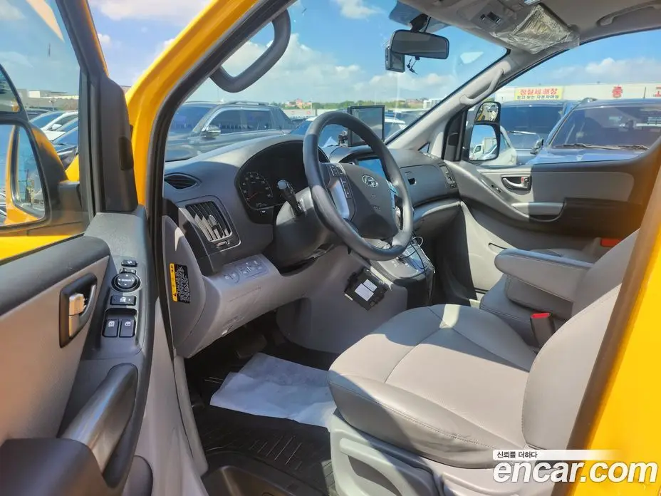Hyundai Starex 2021 2.4 автомат (гидро), фото 11