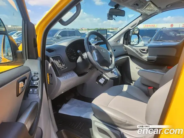 Hyundai Starex 2021 2.4 автомат (гидро), миниатюра 11