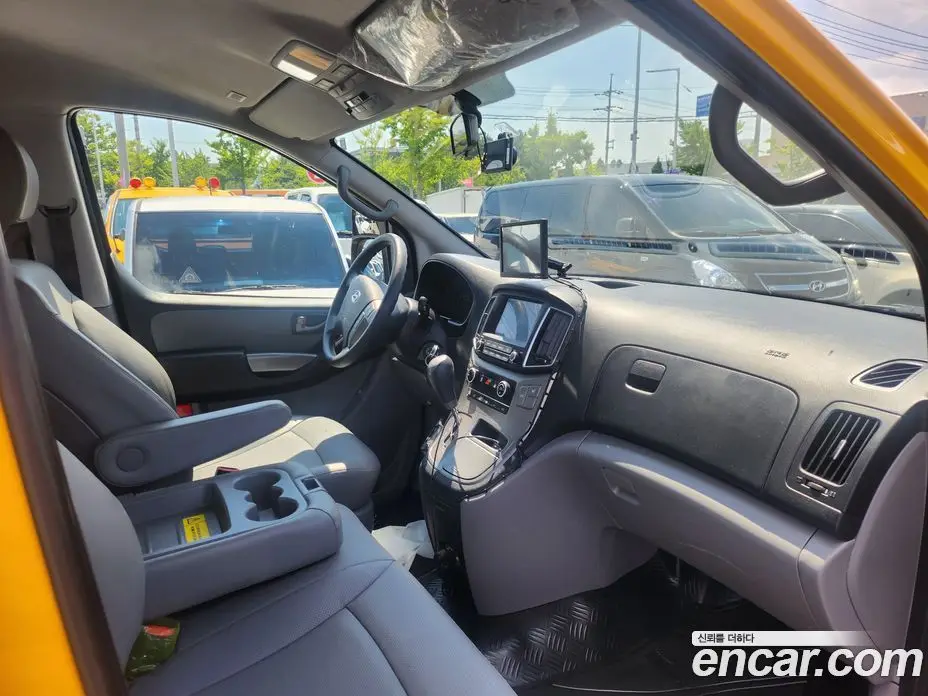 Hyundai Starex 2021 2.4 автомат (гидро), фото 13