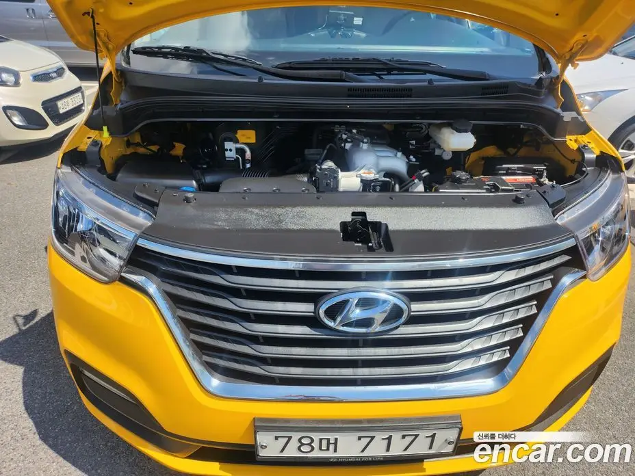 Hyundai Starex 2021 2.4 автомат (гидро), фото 6