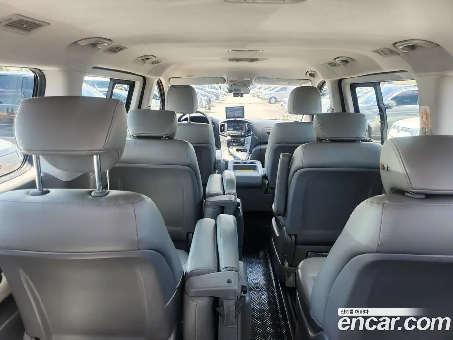 Hyundai Starex 2021 2.4 автомат (гидро), фото 7