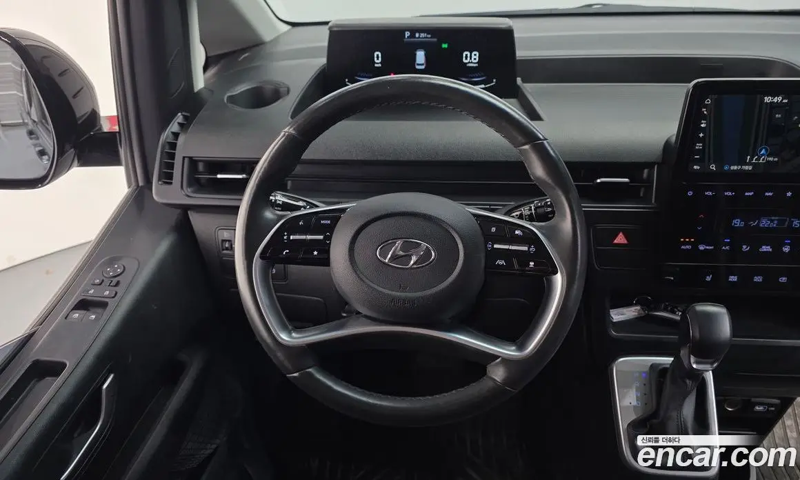 Hyundai Staria 2022 2.2 автомат (гидро), фото 13