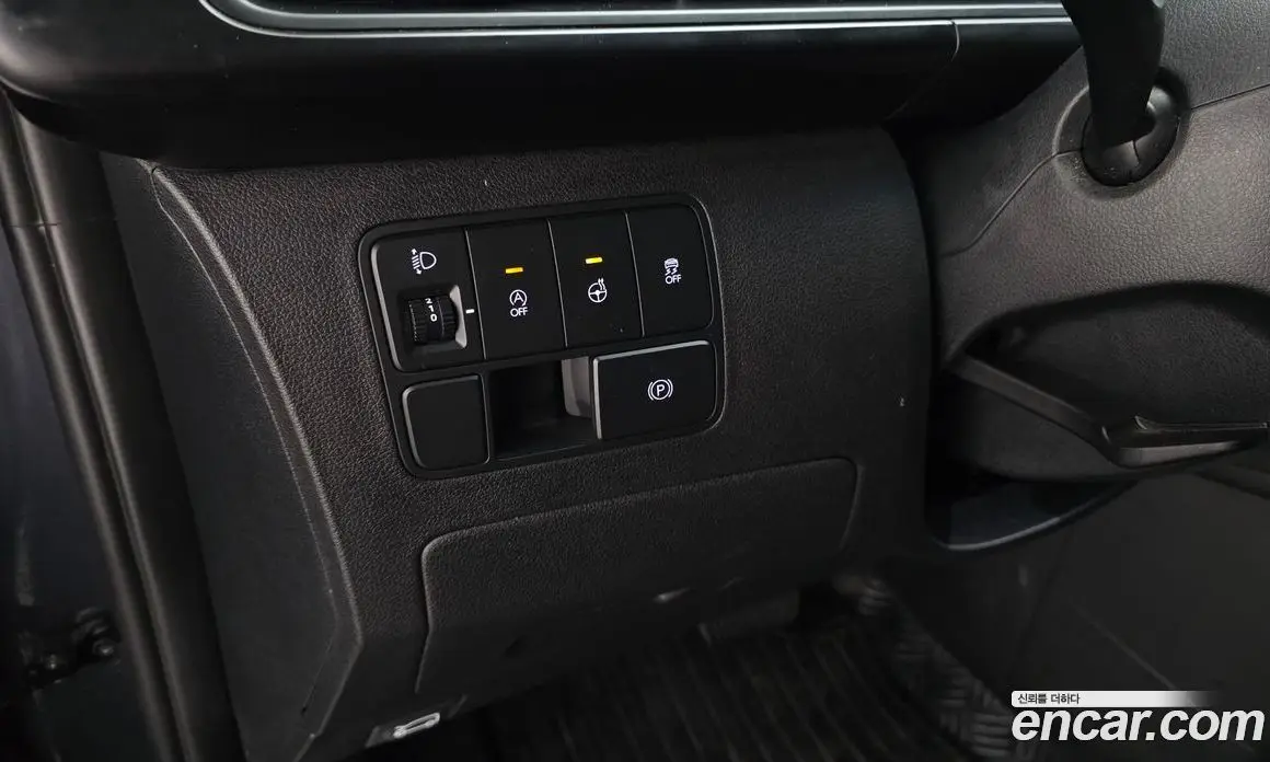 Hyundai Staria 2022 2.2 автомат (гидро), фото 14