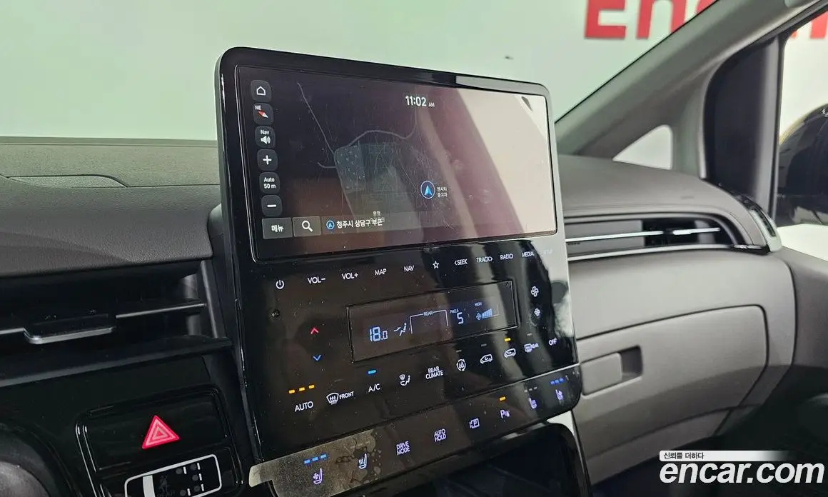 Hyundai Staria 2023 2.2 автомат (гидро), фото 16