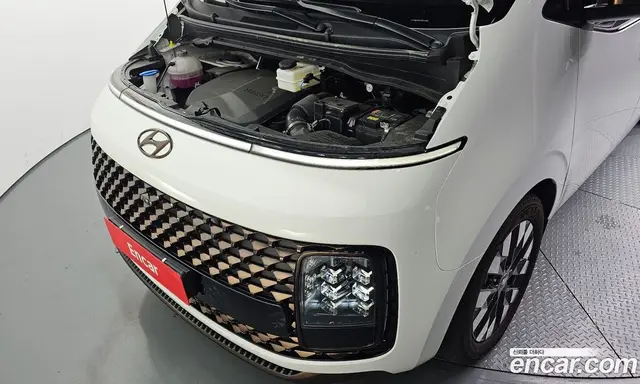 Hyundai Staria 2023 2.2 автомат (гидро), миниатюра 6