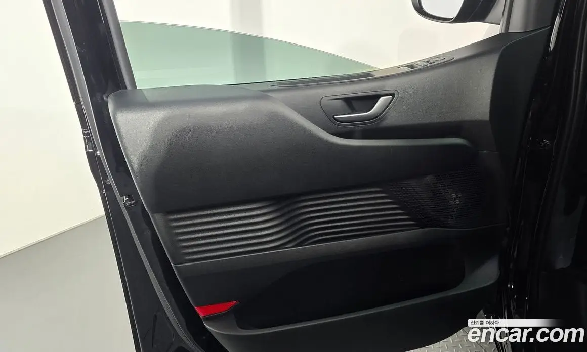 Hyundai Staria 2025 2.2 автомат (гидро), фото 13