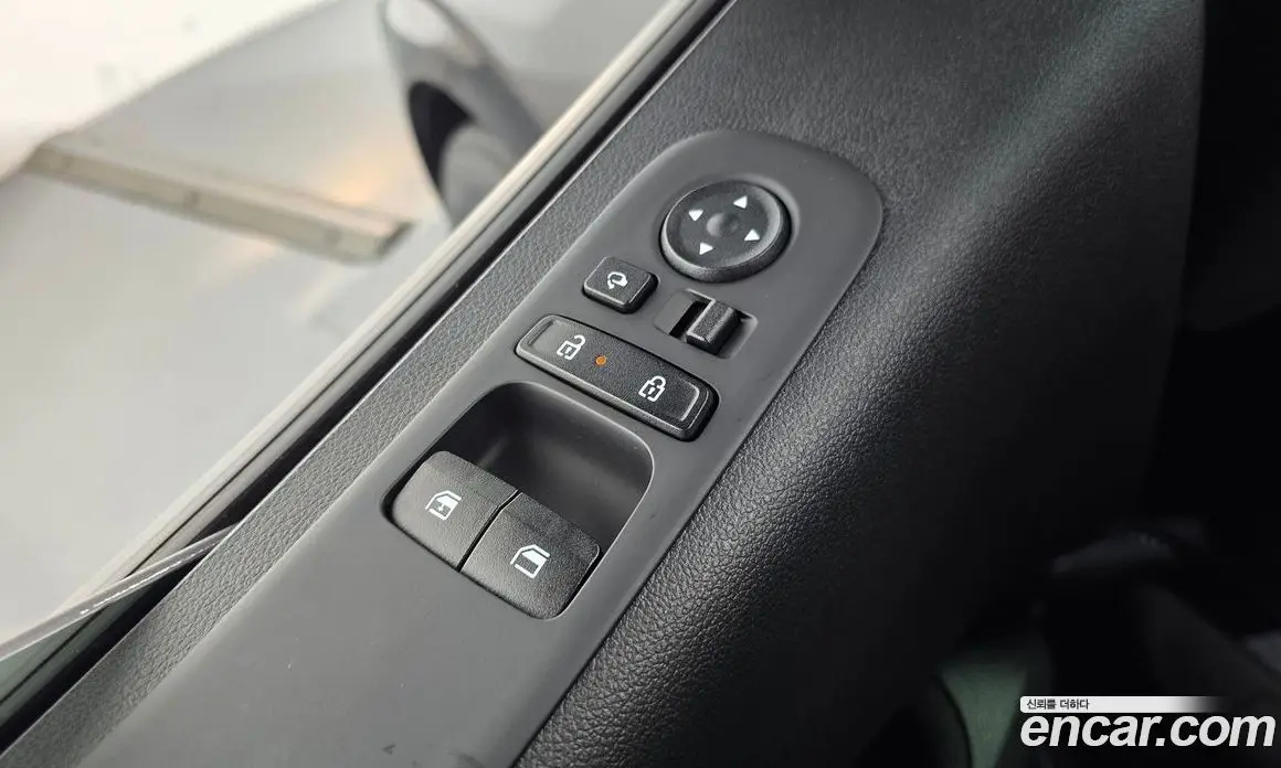 Hyundai Staria 2025 2.2 автомат (гидро), фото 24