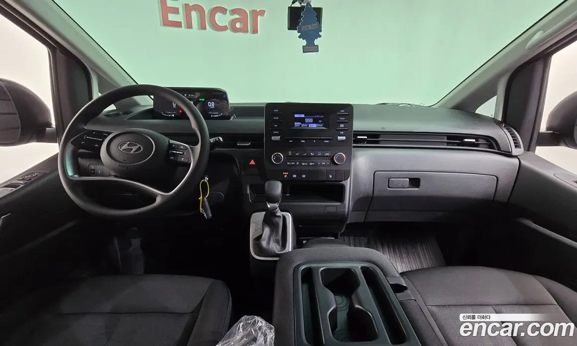 Hyundai Staria 2025 2.2 автомат (гидро), фото 9