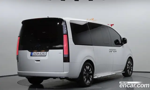 Hyundai Staria 2025 2.2 автомат (гидро), миниатюра 2