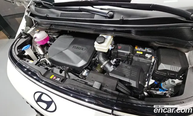 Hyundai Staria 2025 2.2 автомат (гидро), миниатюра 6