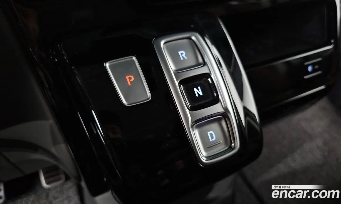 Hyundai Staria 2025 2.2 автомат (гидро), фото 9