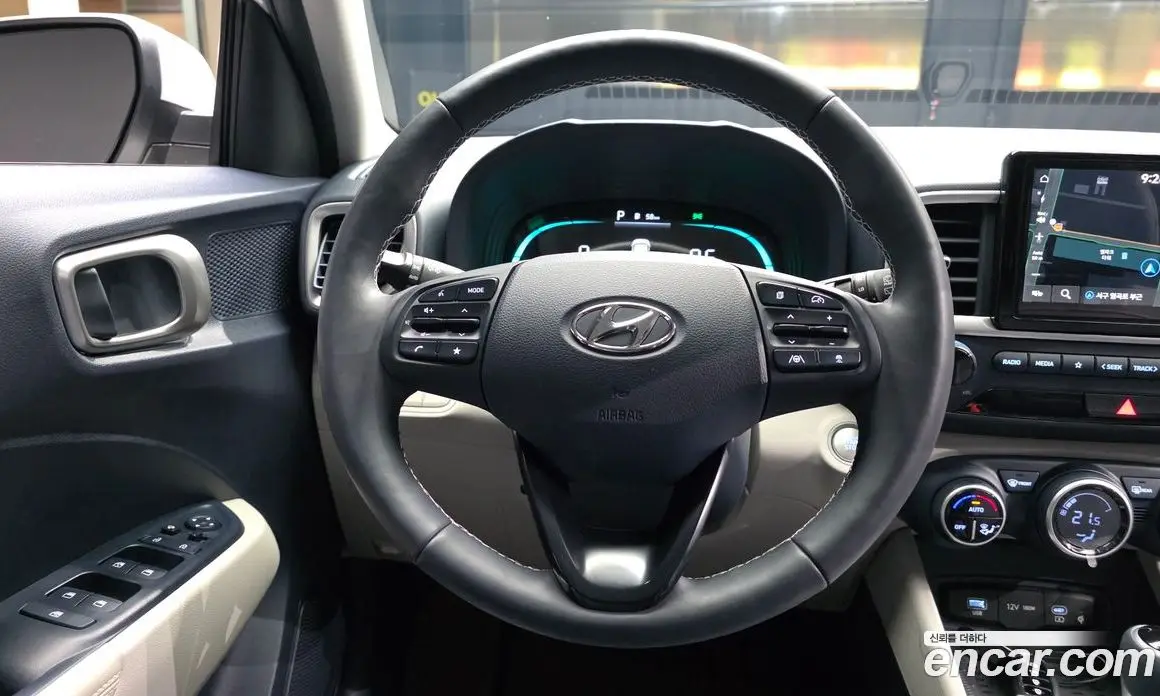 Hyundai Venue 2025 1.6 автомат (гидро), фото 13