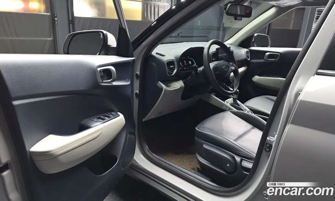 Hyundai Venue 2025 1.6 автомат (гидро), фото 10