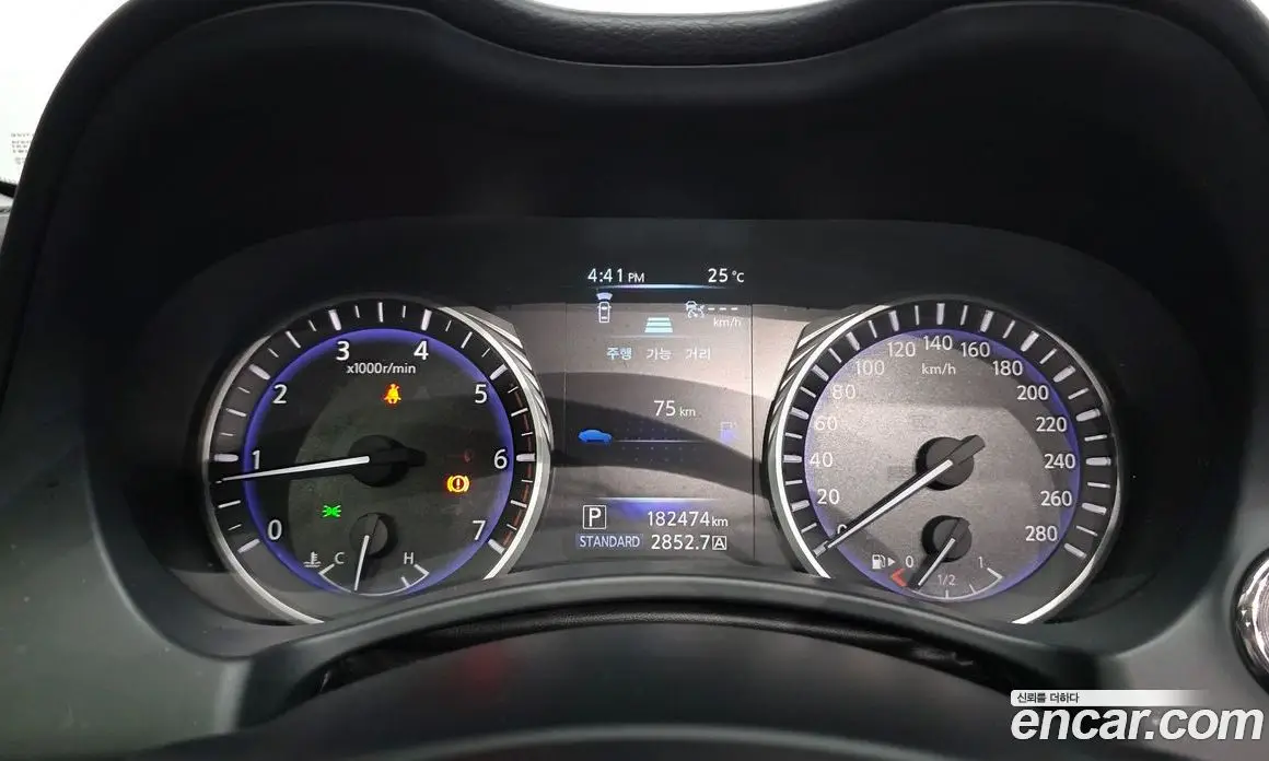 Infiniti Q50 2016 2.1 автомат (гидро), фото 8