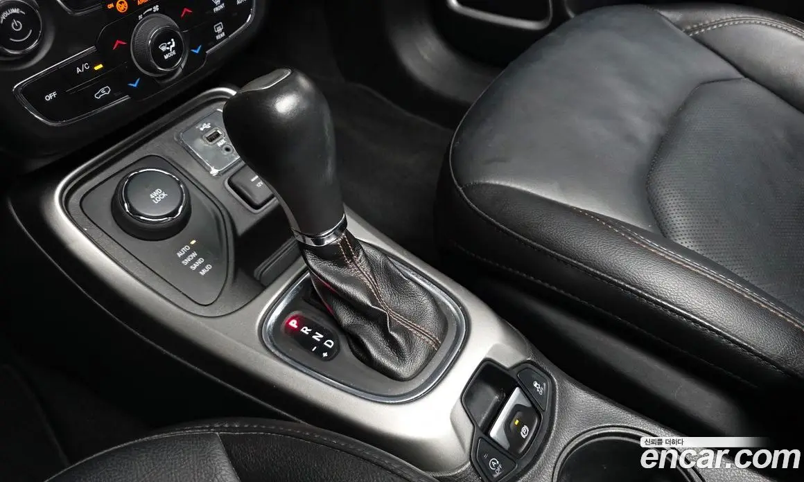 Jeep Compass 2018 2.4 автомат (гидро), фото 12