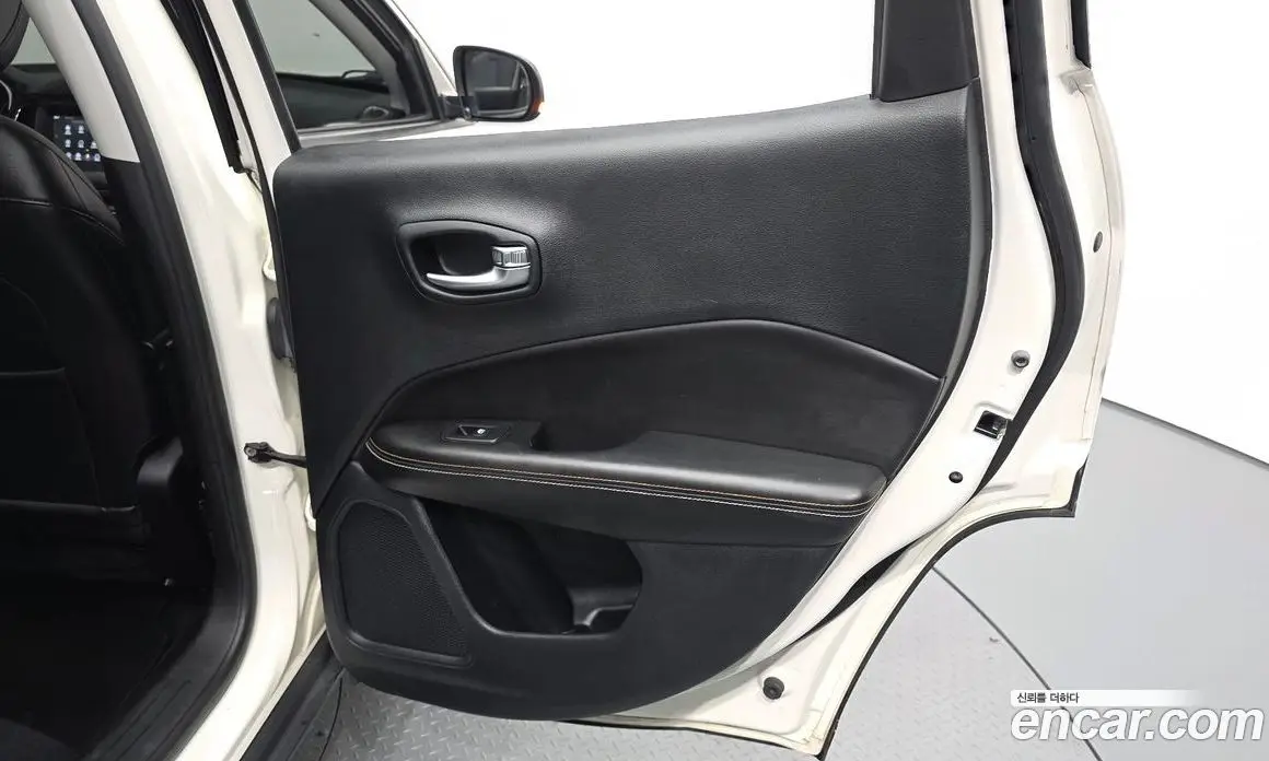 Jeep Compass 2018 2.4 автомат (гидро), фото 15