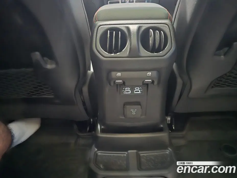 Jeep Wrangler 2025 2.0 автомат (гидро), фото 14