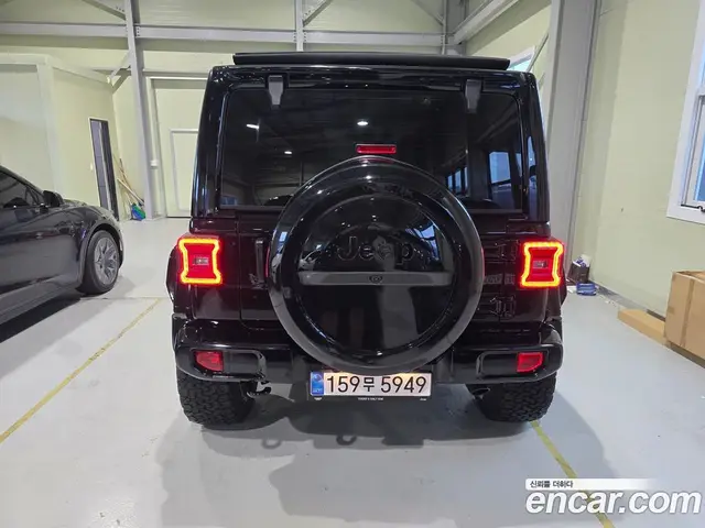 Jeep Wrangler 2025 2.0 автомат (гидро), миниатюра 3