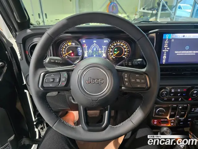 Jeep Wrangler 2025 2.0 автомат (гидро), миниатюра 6