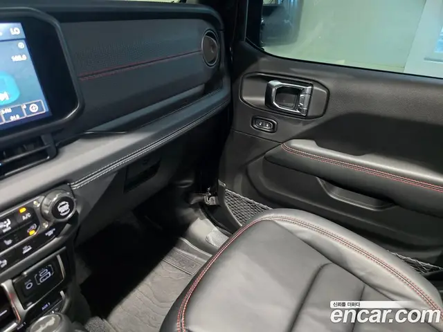 Jeep Wrangler 2025 2.0 автомат (гидро), миниатюра 9