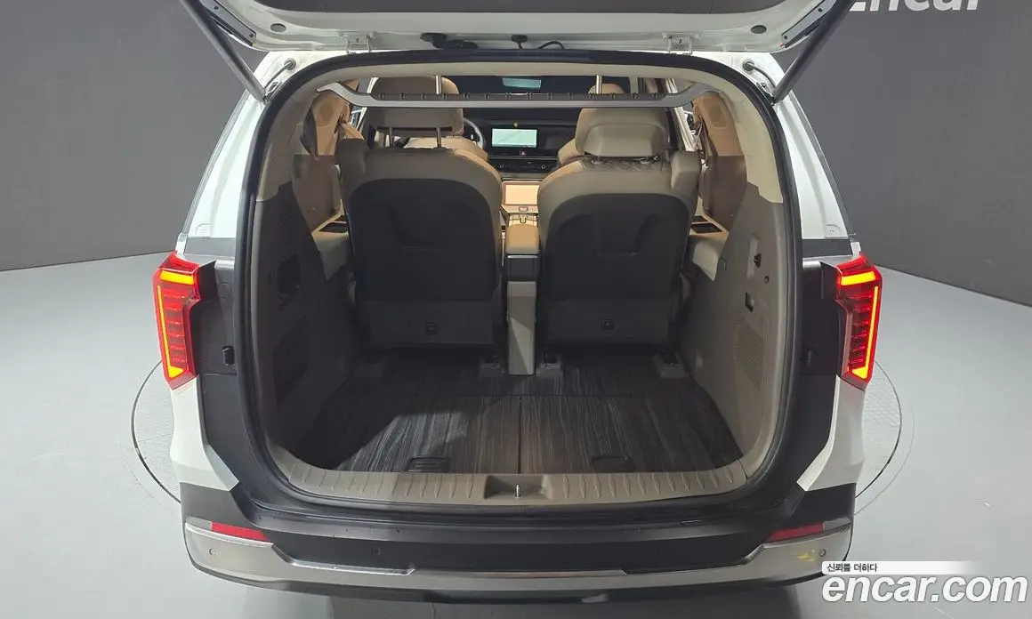 Kia Carnival 2024 1.6 автомат (гидро), фото 34