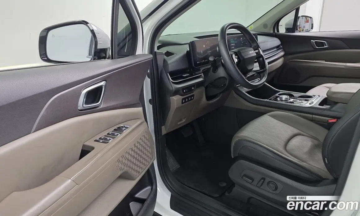 Kia Carnival 2025 1.6 автомат (гидро), фото 13