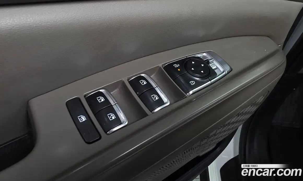 Kia Carnival 2025 1.6 автомат (гидро), фото 28