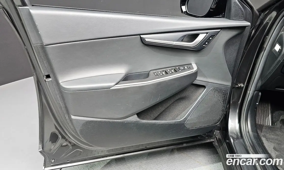 Kia EV6 2022 0.1 автомат (гидро), фото 13