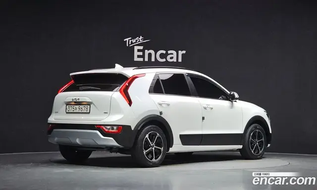 Kia Niro 2022 1.6 автомат (гидро), миниатюра 2