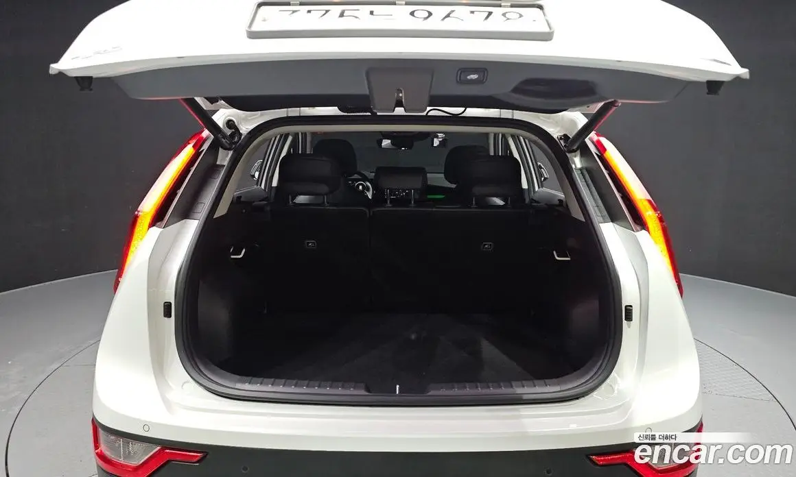 Kia Niro 2022 1.6 автомат (гидро), фото 26