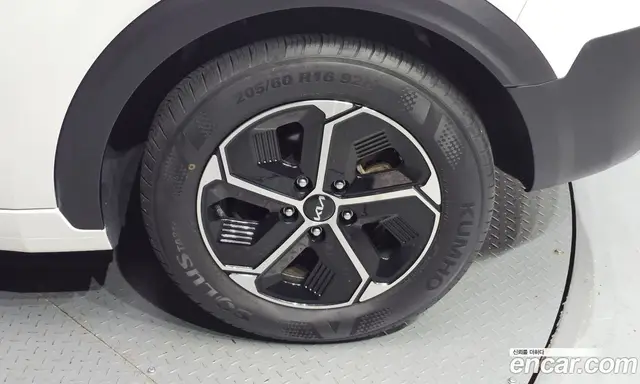 Kia Niro 2022 1.6 автомат (гидро), миниатюра 7