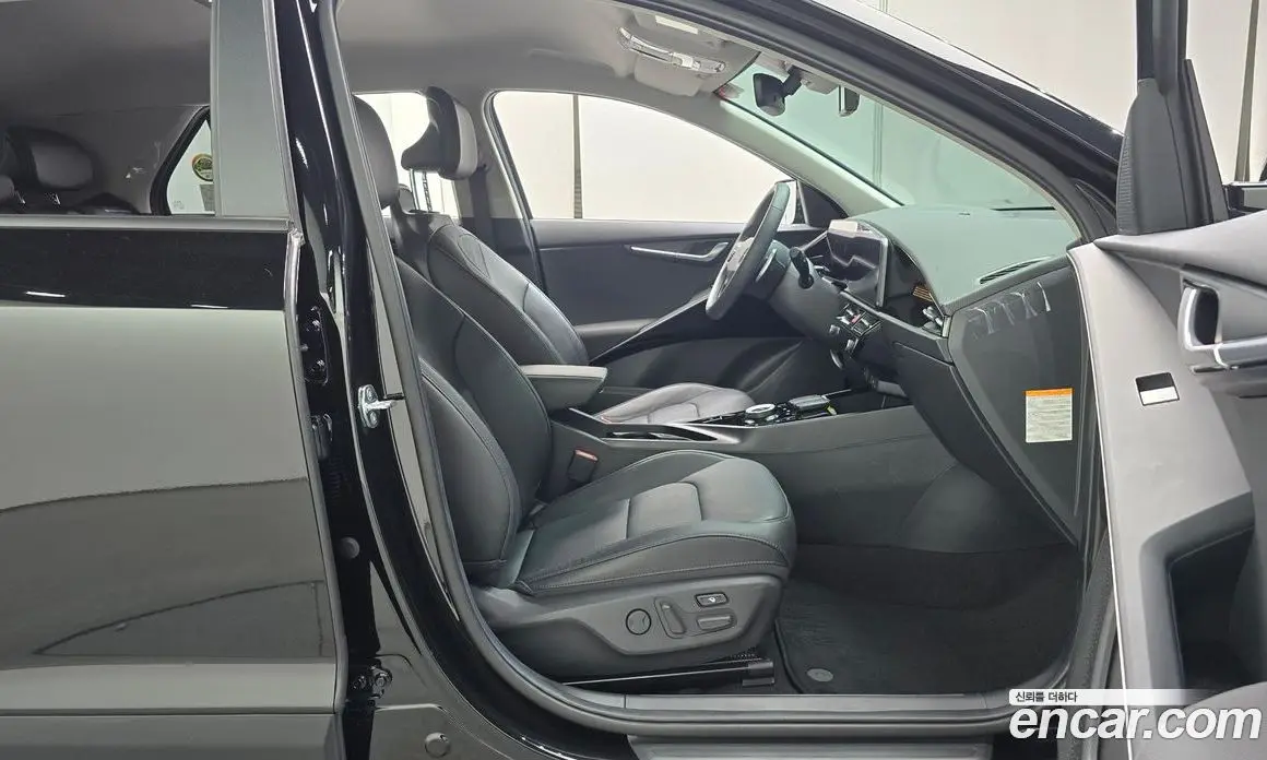 Kia Niro 2023 0.2 автомат (гидро), фото 16
