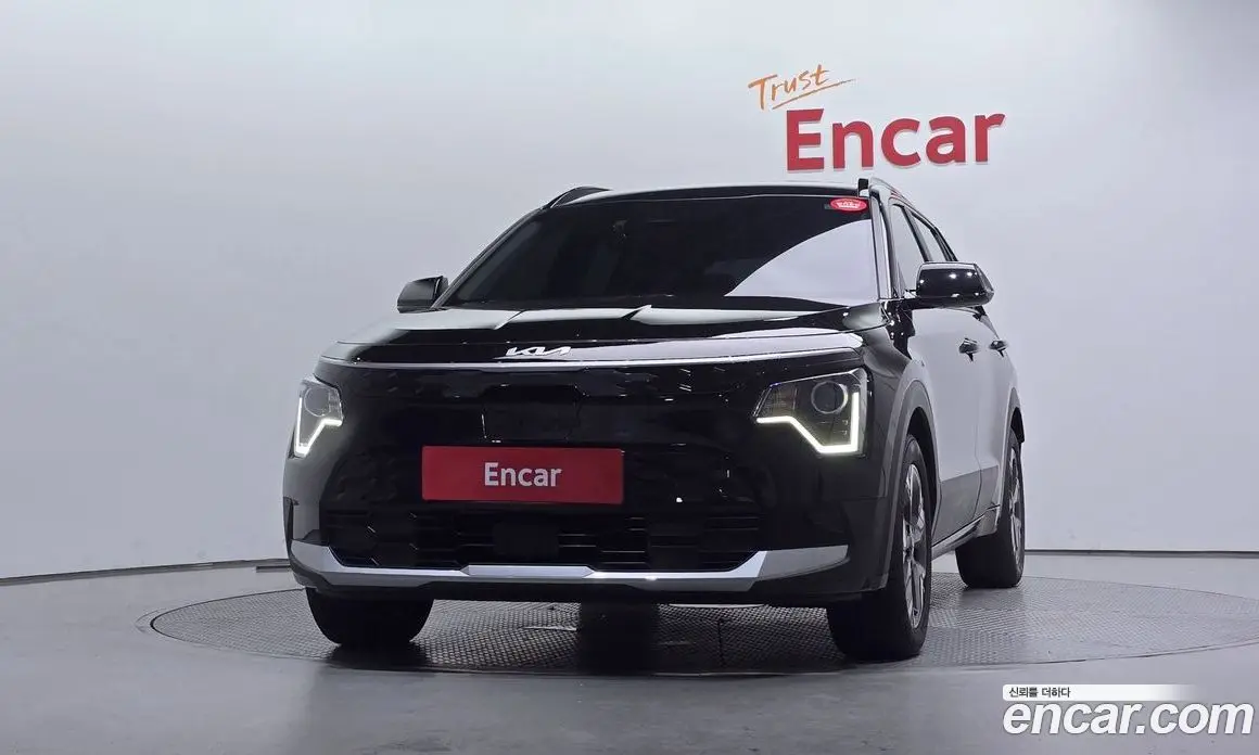 Kia Niro 2023 0.2 автомат (гидро), фото 3