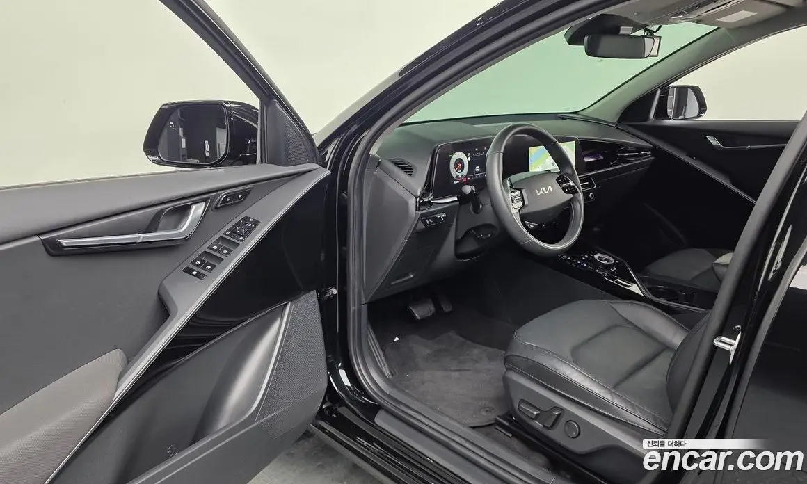 Kia Niro 2023 0.2 автомат (гидро), фото 12
