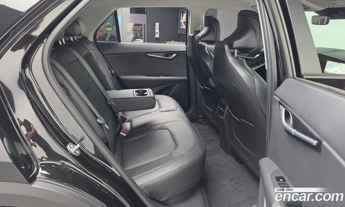 Kia Niro 2023 0.2 автомат (гидро), фото 15