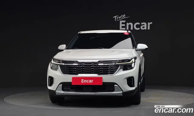 Kia Seltos 2023 2.0 автомат (гидро), миниатюра 3