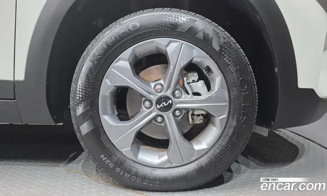 Kia Seltos 2023 2.0 автомат (гидро), миниатюра 7