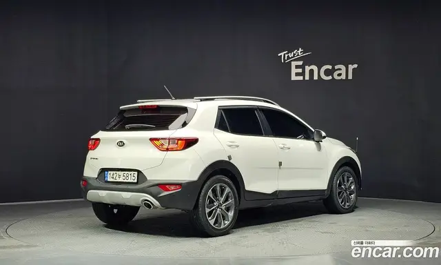 Kia Stonic 2018 1.6 автомат (гидро), миниатюра 2