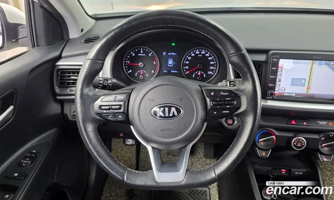 Kia Stonic 2018 1.6 автомат (гидро), фото 13